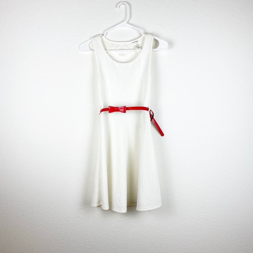 🌻 3/$20 JANUARY 7 White Belted Heart Cutout Dress